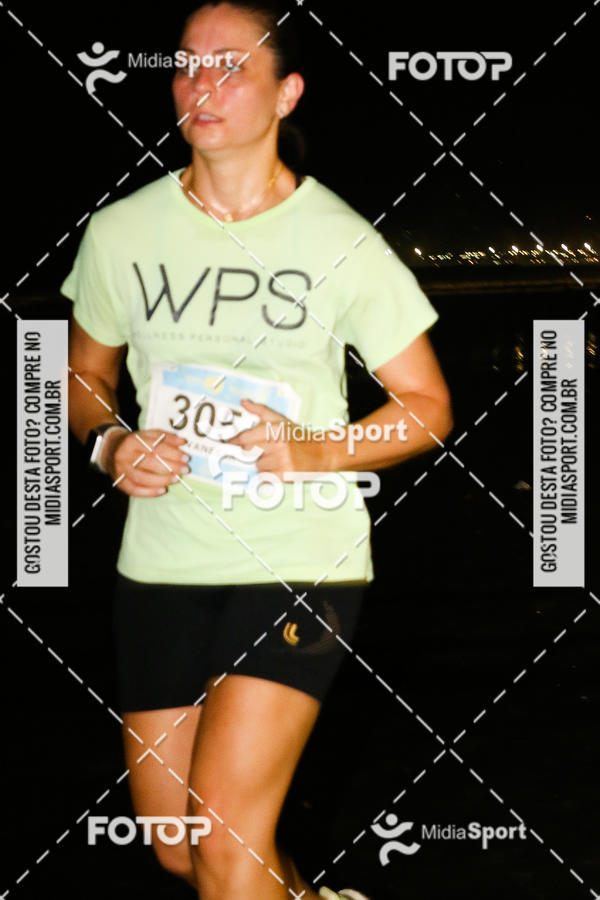 Buy your photos of the eventJovem Pan Night Run 2018 on Fotop