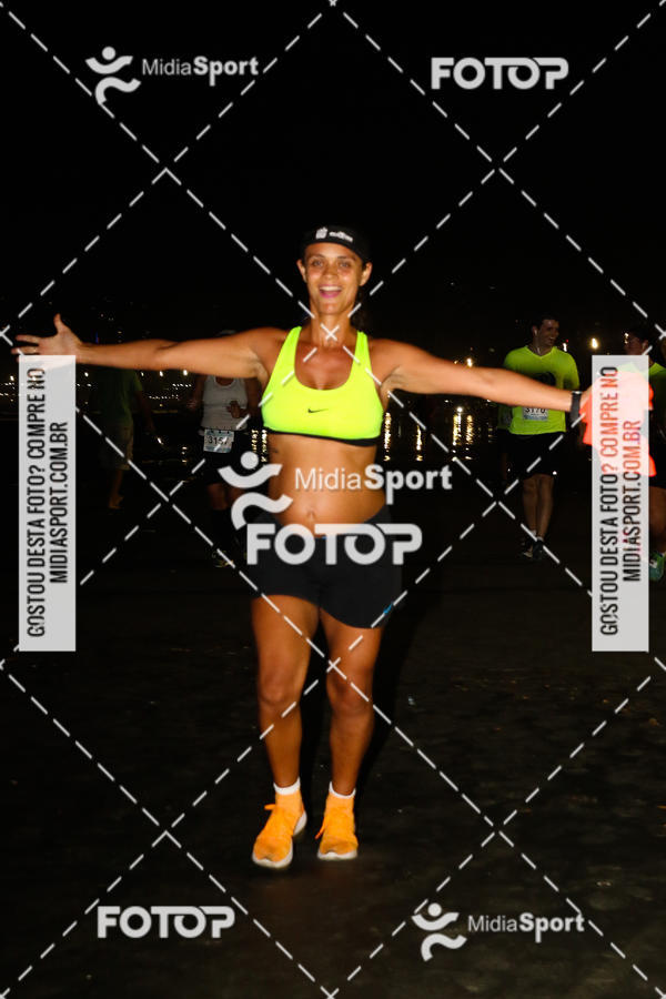 Buy your photos of the eventJovem Pan Night Run 2018 on Fotop