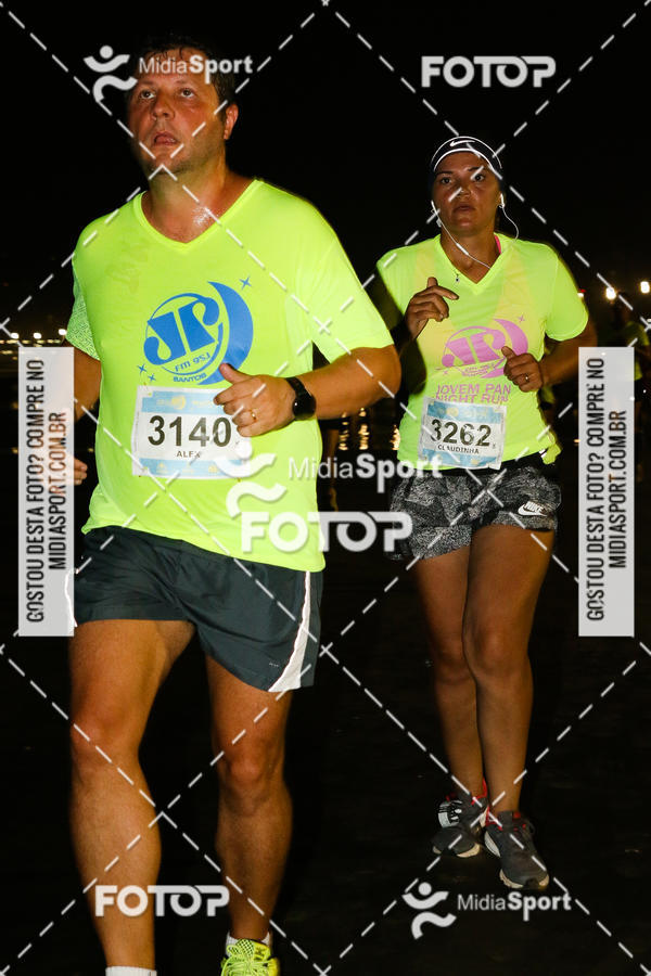 Buy your photos of the eventJovem Pan Night Run 2018 on Fotop