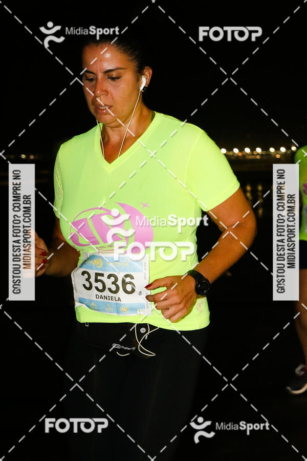 Buy your photos of the eventJovem Pan Night Run 2018 on Fotop