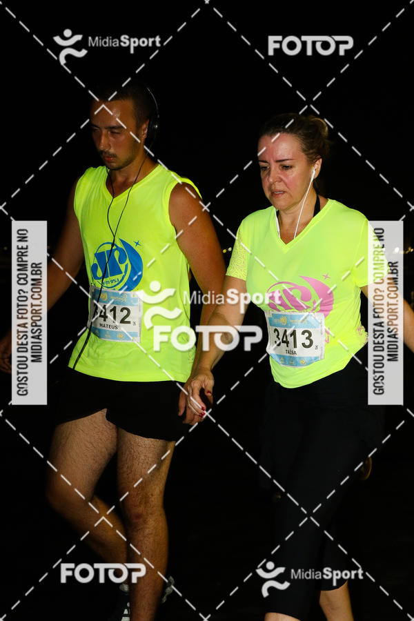 Buy your photos of the eventJovem Pan Night Run 2018 on Fotop