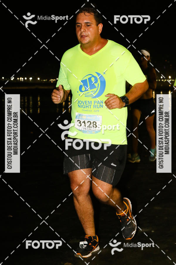 Buy your photos of the eventJovem Pan Night Run 2018 on Fotop