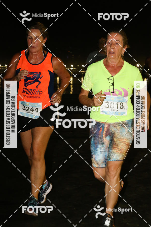 Buy your photos of the eventJovem Pan Night Run 2018 on Fotop