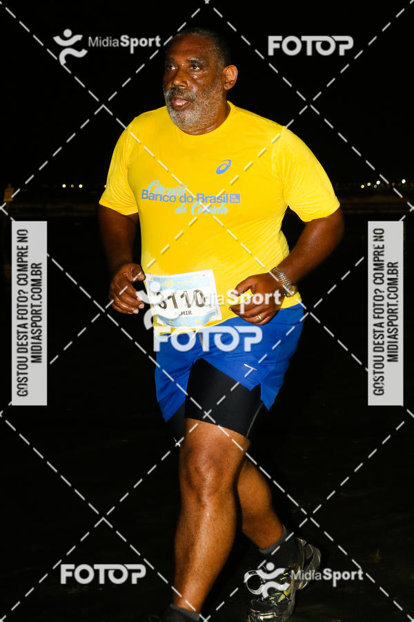 Buy your photos of the eventJovem Pan Night Run 2018 on Fotop