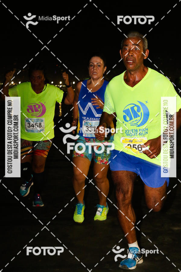 Buy your photos of the eventJovem Pan Night Run 2018 on Fotop