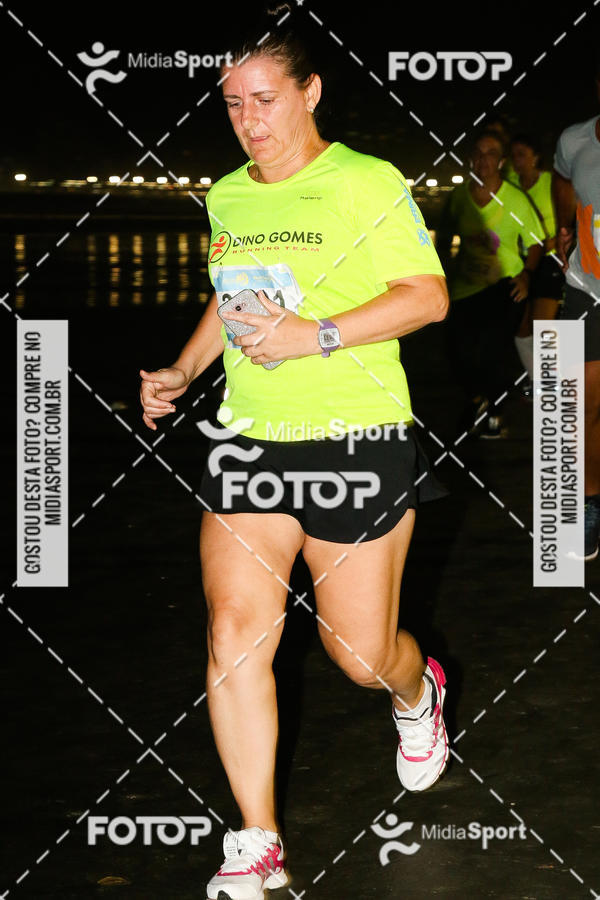 Buy your photos of the eventJovem Pan Night Run 2018 on Fotop