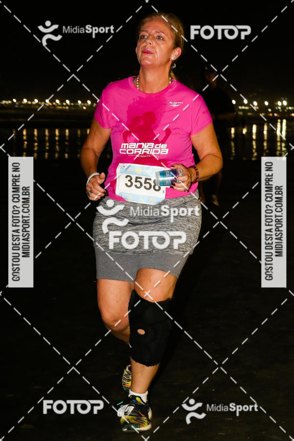 Buy your photos of the eventJovem Pan Night Run 2018 on Fotop