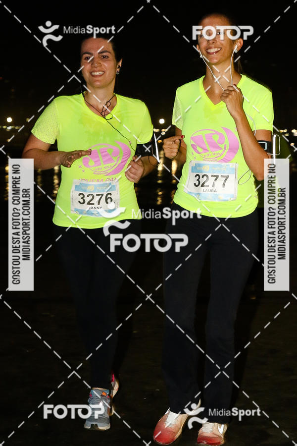 Buy your photos of the eventJovem Pan Night Run 2018 on Fotop