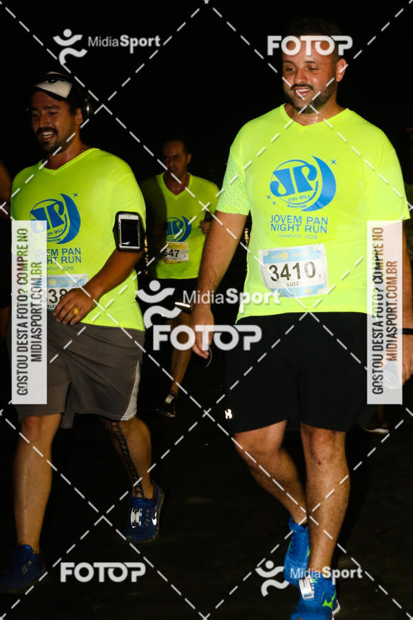 Buy your photos of the eventJovem Pan Night Run 2018 on Fotop