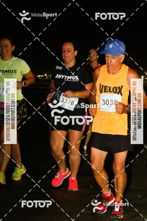 Buy your photos of the eventJovem Pan Night Run 2018 on Fotop