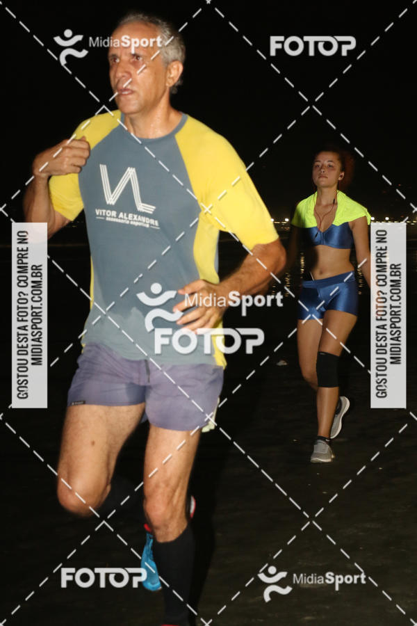 Buy your photos of the eventJovem Pan Night Run 2018 on Fotop