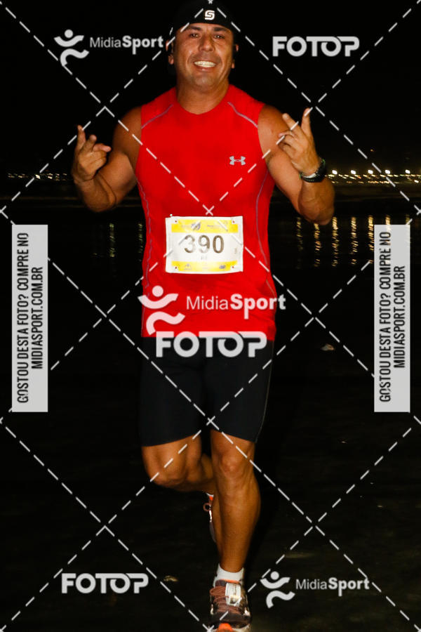 Buy your photos of the eventJovem Pan Night Run 2018 on Fotop