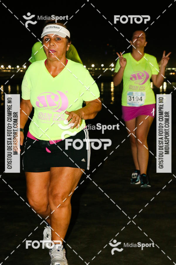 Buy your photos of the eventJovem Pan Night Run 2018 on Fotop