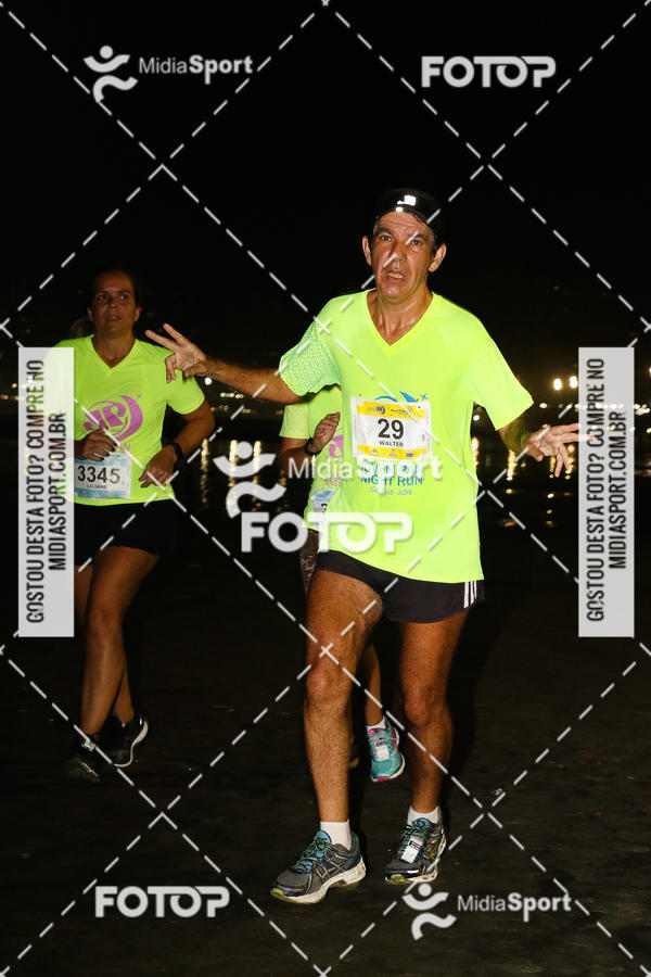 Buy your photos of the eventJovem Pan Night Run 2018 on Fotop