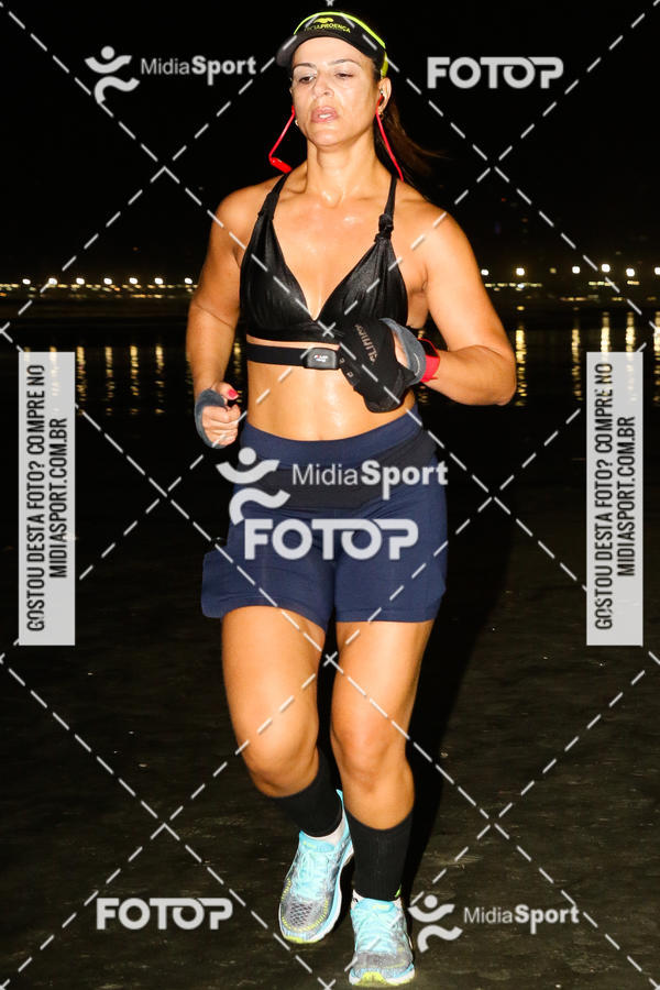 Buy your photos of the eventJovem Pan Night Run 2018 on Fotop