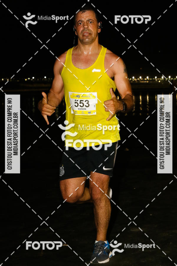 Buy your photos of the eventJovem Pan Night Run 2018 on Fotop