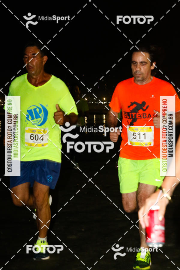 Buy your photos of the eventJovem Pan Night Run 2018 on Fotop