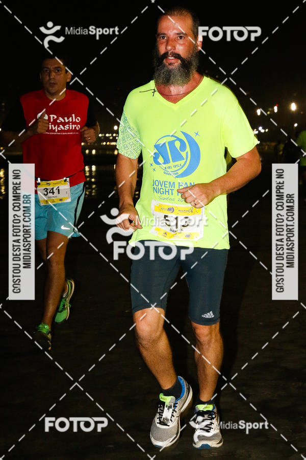 Buy your photos of the eventJovem Pan Night Run 2018 on Fotop