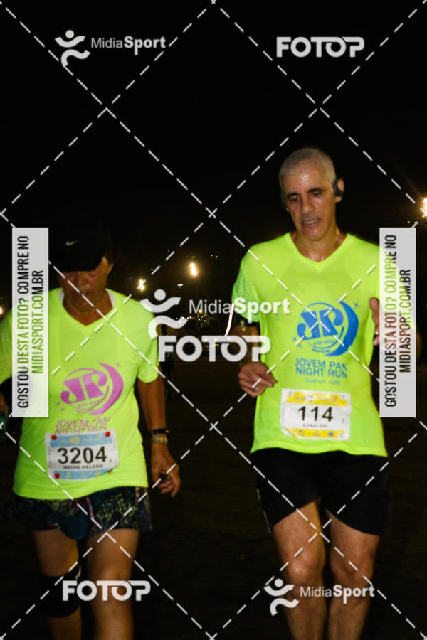 Buy your photos of the eventJovem Pan Night Run 2018 on Fotop