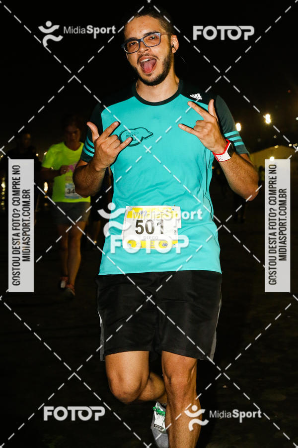 Buy your photos of the eventJovem Pan Night Run 2018 on Fotop