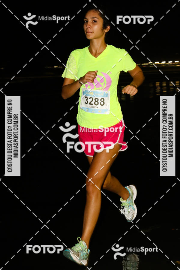 Buy your photos of the eventJovem Pan Night Run 2018 on Fotop