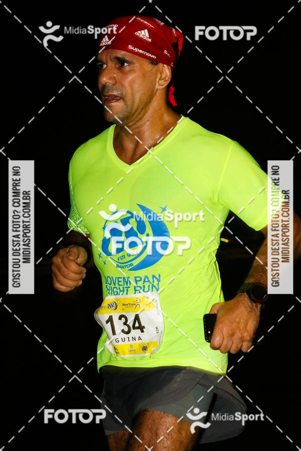 Buy your photos of the eventJovem Pan Night Run 2018 on Fotop