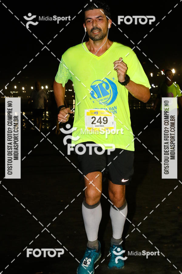 Buy your photos of the eventJovem Pan Night Run 2018 on Fotop