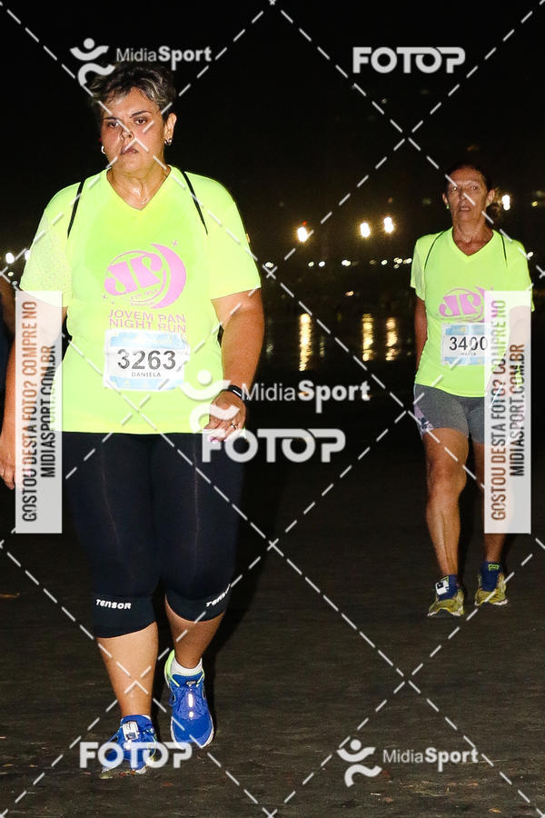 Buy your photos of the eventJovem Pan Night Run 2018 on Fotop