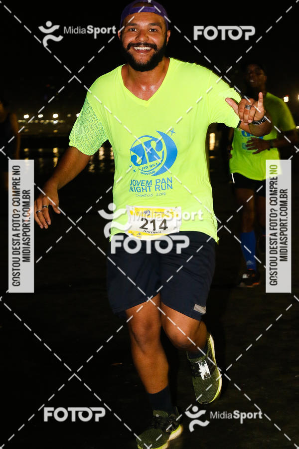 Buy your photos of the eventJovem Pan Night Run 2018 on Fotop