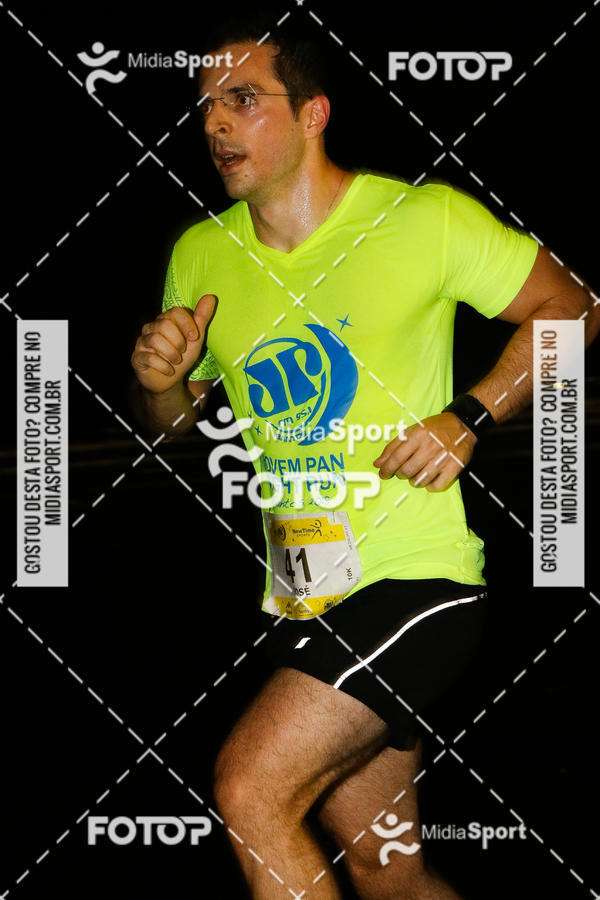 Buy your photos of the eventJovem Pan Night Run 2018 on Fotop