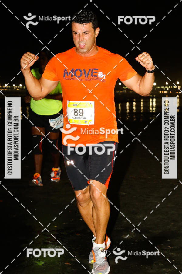 Buy your photos of the eventJovem Pan Night Run 2018 on Fotop