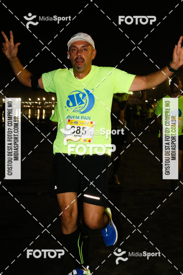 Buy your photos of the eventJovem Pan Night Run 2018 on Fotop