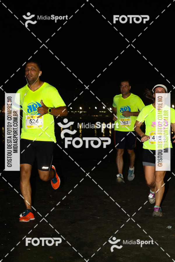 Buy your photos of the eventJovem Pan Night Run 2018 on Fotop