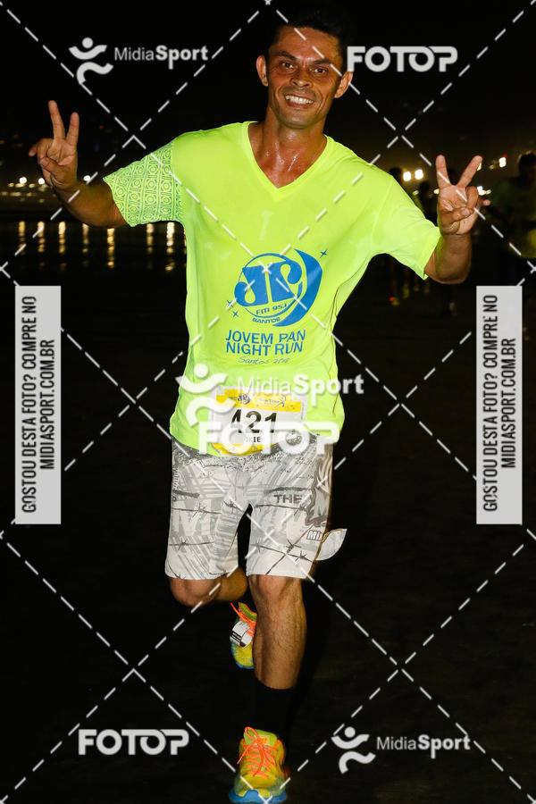 Buy your photos of the eventJovem Pan Night Run 2018 on Fotop