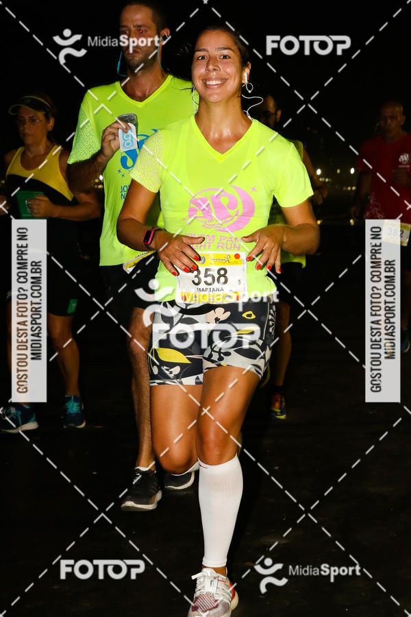 Buy your photos of the eventJovem Pan Night Run 2018 on Fotop