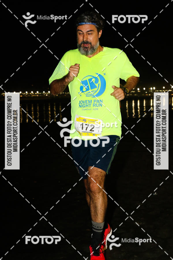 Buy your photos of the eventJovem Pan Night Run 2018 on Fotop