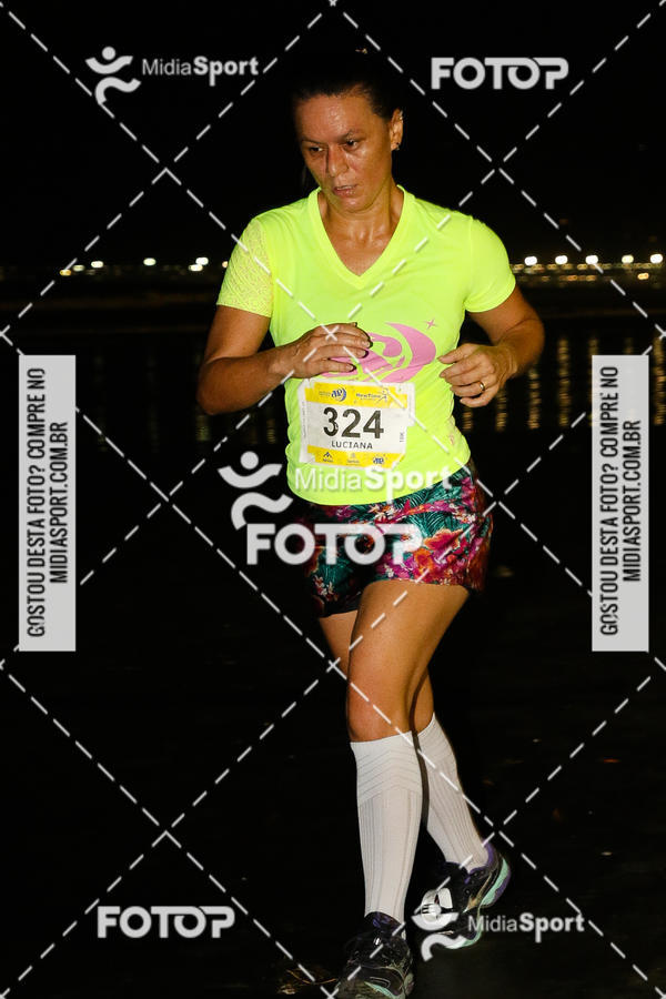 Buy your photos of the eventJovem Pan Night Run 2018 on Fotop