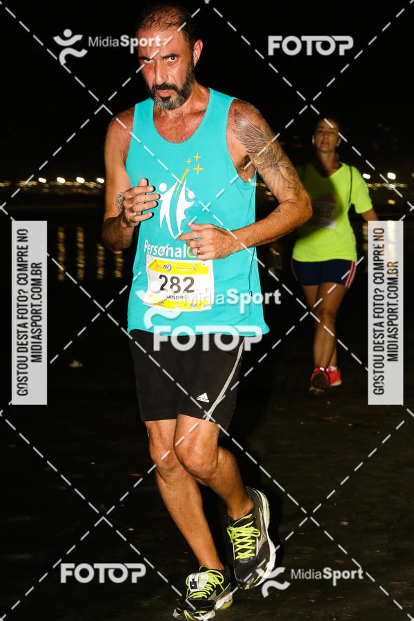 Buy your photos of the eventJovem Pan Night Run 2018 on Fotop