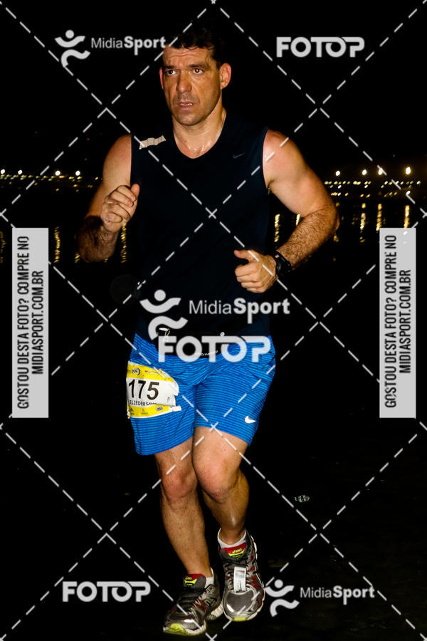 Buy your photos of the eventJovem Pan Night Run 2018 on Fotop