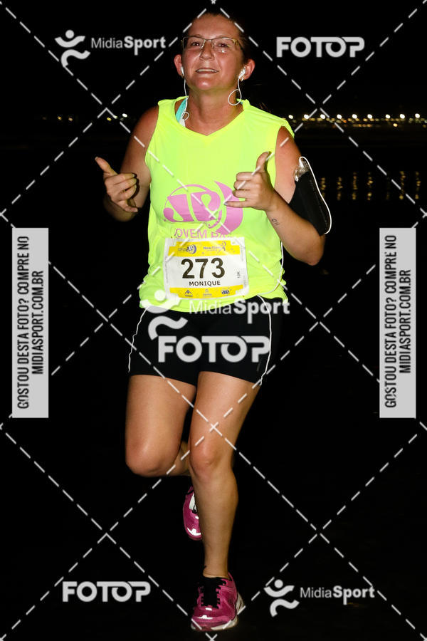 Buy your photos of the eventJovem Pan Night Run 2018 on Fotop