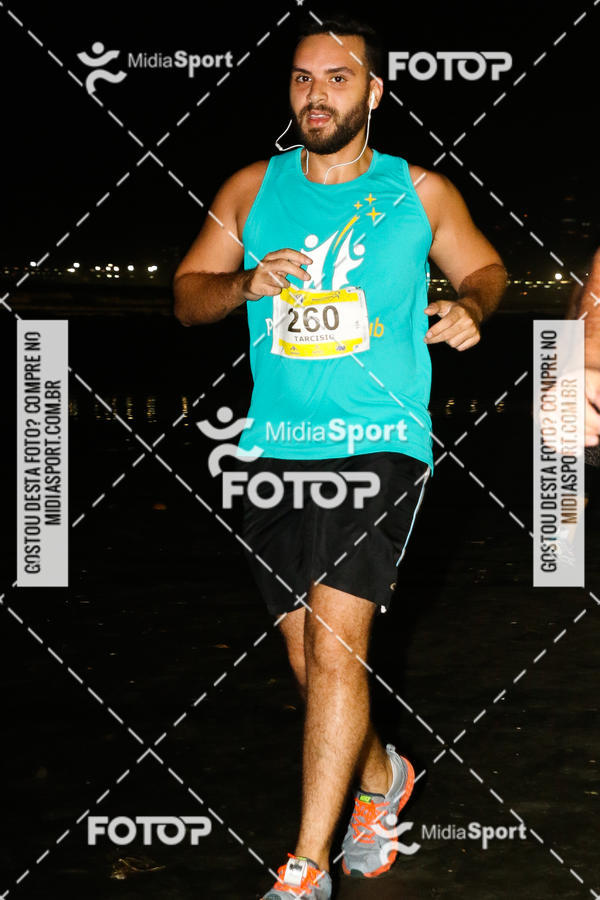 Buy your photos of the eventJovem Pan Night Run 2018 on Fotop