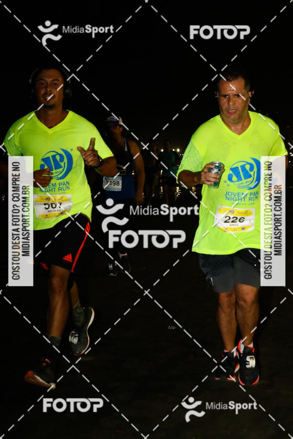 Buy your photos of the eventJovem Pan Night Run 2018 on Fotop