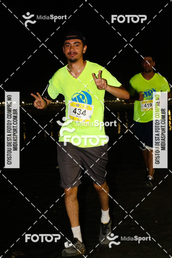 Buy your photos of the eventJovem Pan Night Run 2018 on Fotop