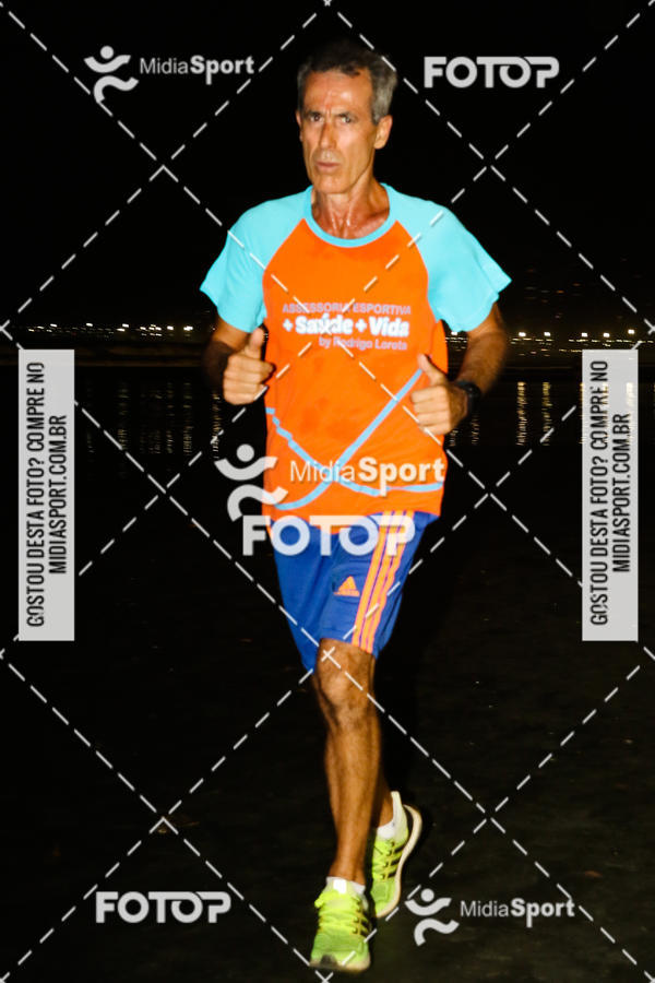 Buy your photos of the eventJovem Pan Night Run 2018 on Fotop