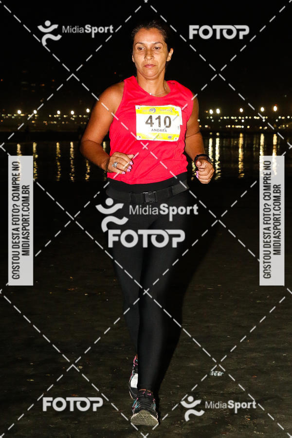 Buy your photos of the eventJovem Pan Night Run 2018 on Fotop