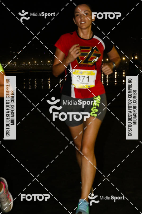 Buy your photos of the eventJovem Pan Night Run 2018 on Fotop
