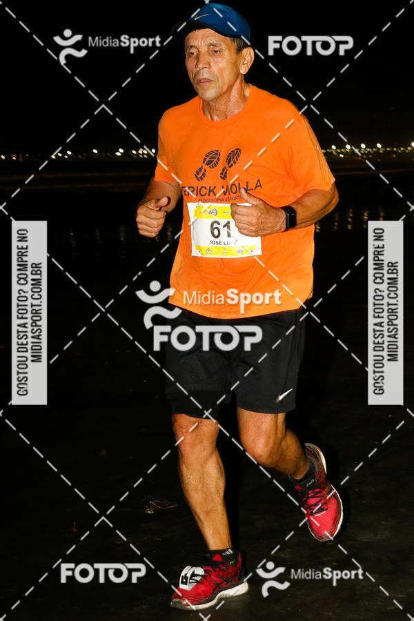 Buy your photos of the eventJovem Pan Night Run 2018 on Fotop