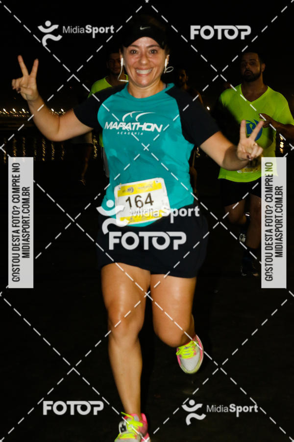 Buy your photos of the eventJovem Pan Night Run 2018 on Fotop