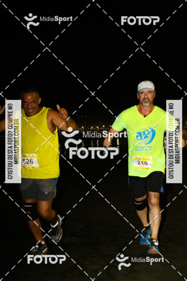 Buy your photos of the eventJovem Pan Night Run 2018 on Fotop