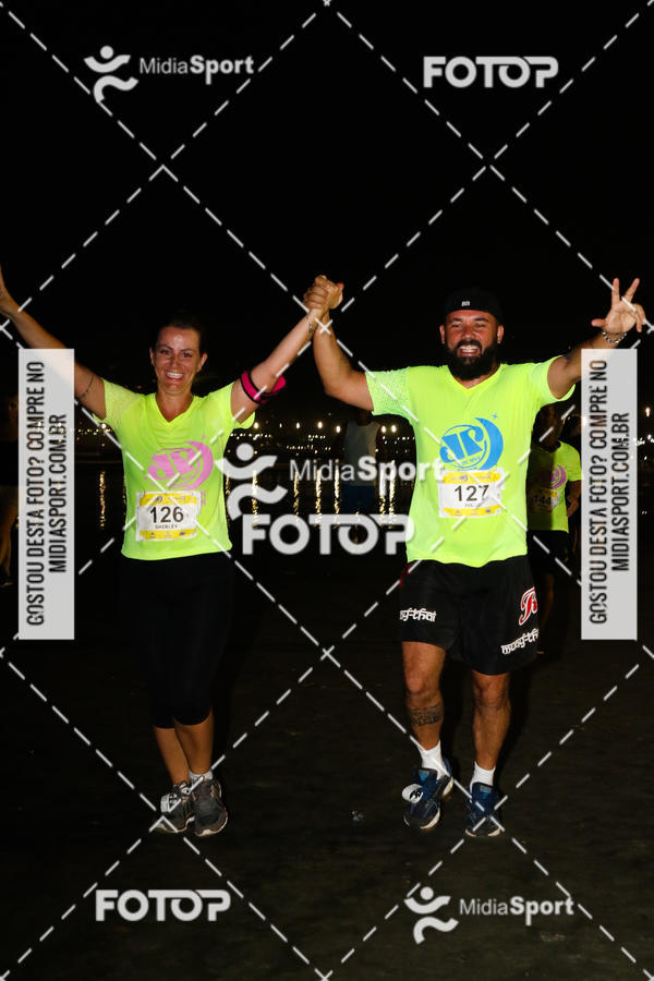 Buy your photos of the eventJovem Pan Night Run 2018 on Fotop